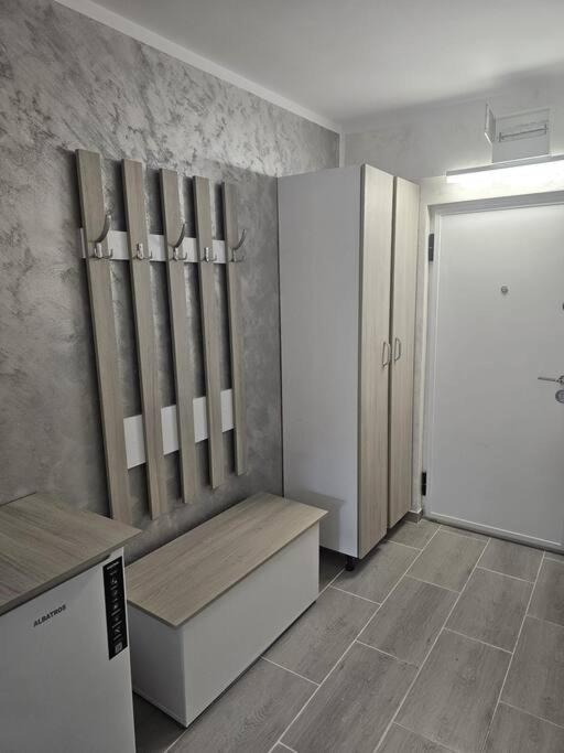 Chic Galati Apartment: Urban Escape Zewnętrze zdjęcie