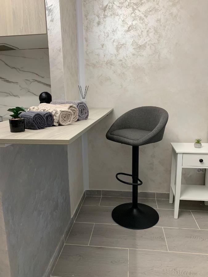 Chic Galati Apartment: Urban Escape Zewnętrze zdjęcie